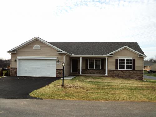Rancher style home w/1,528 sq. ft. of finished space